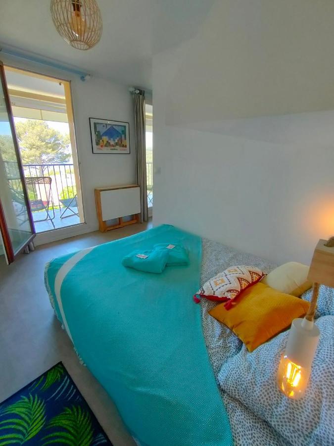 Appartement Avec Terrasse Vue Mer, Proximite Plage, Place Parking Sanary-sur-Mer Exterior foto
